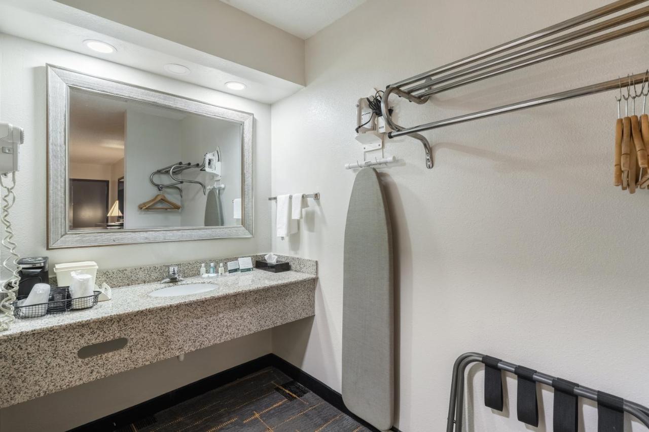 Quality Inn Cleveland Kültér fotó