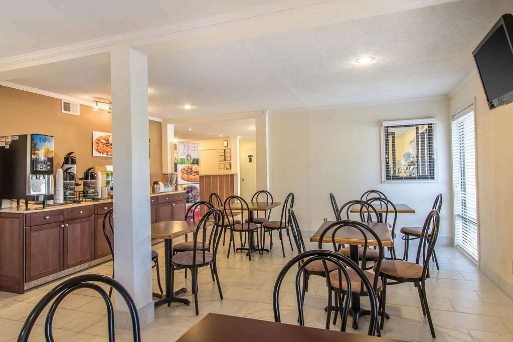Quality Inn Cleveland Étterem fotó